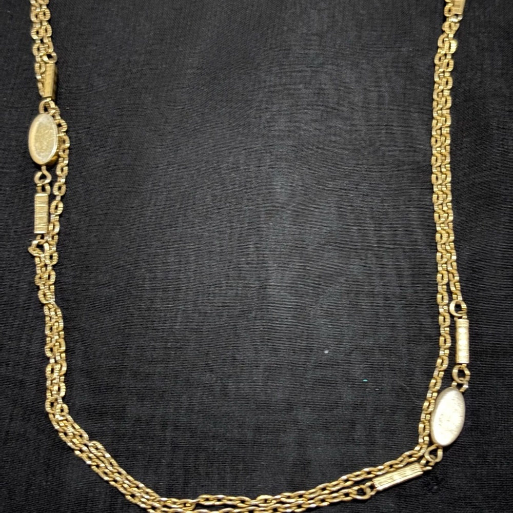 Elegant Gold Chain Necklace - Picture 1 of 6